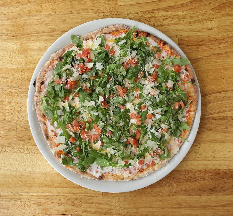 Mister O1 Extraordinary Pizza Restaurant in Miami Beach, Pizzeria